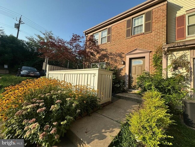 property at 20010 Appledowre Cir