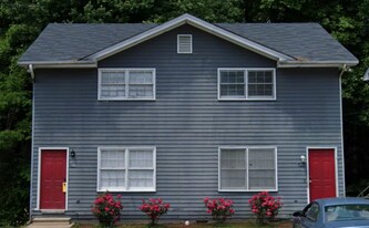 208 Stephen Dr, Unit 208 in Toccoa, GA - Building Photo