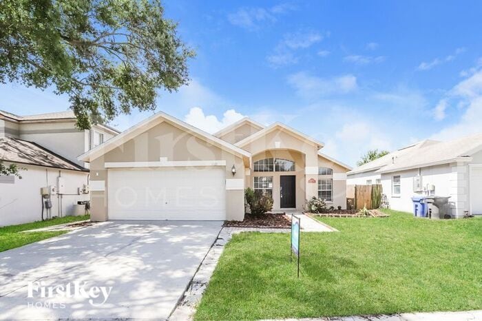 2120 Cattleman Dr in Brandon, FL - Building Photo