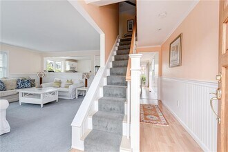 40 Holland St in Newport, RI - Building Photo - Building Photo