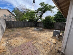 6006 Rye Way in Carmichael, CA - Building Photo - Building Photo