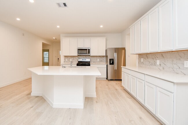 property at 31715 Hallington Hl Ln