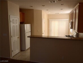 9769 W Overlook Ridge Ave in Las Vegas, NV - Building Photo - Building Photo