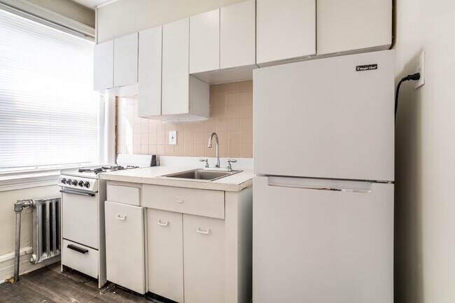 Stonehurst Apartments in Upper Darby, PA - Foto de edificio - Interior Photo