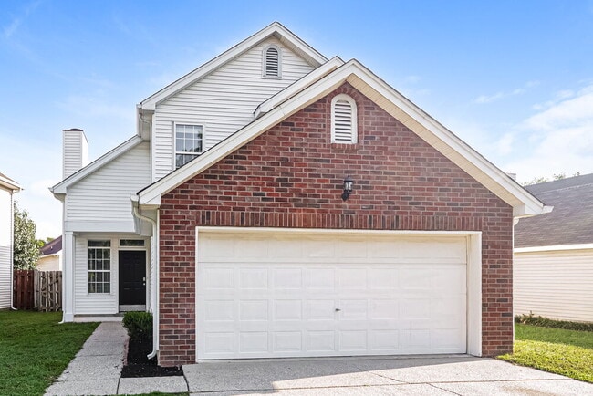 property at 909 Bexhill Ct S