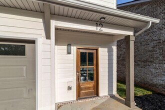 12 Dutch Dr in Clarksville, TN - Building Photo - Building Photo