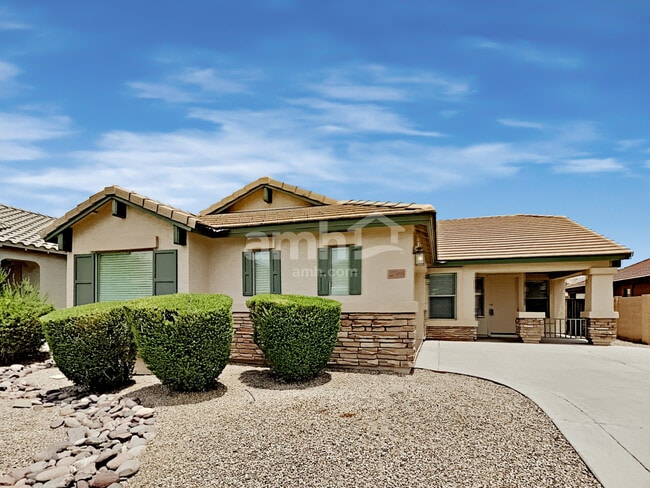 property at 17568 W Voltaire St