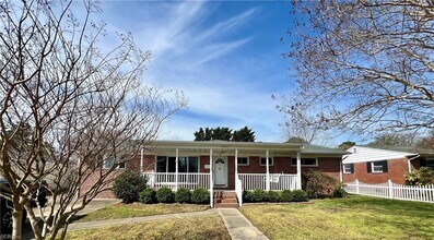 8005 Walters Dr in Norfolk, VA - Building Photo - Building Photo