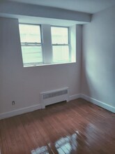 5301 Glenwood Rd, Unit Walk-in in Brooklyn, NY - Building Photo - Building Photo