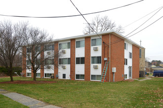 Vigliani Apartments in North Providence, RI - Building Photo - Building Photo