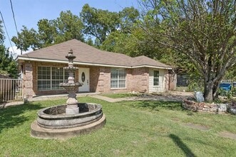 5331 Gurley Ave in Dallas, TX - Building Photo - Building Photo