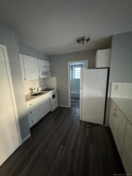 80 Taft Ave in Bridgeport, CT - Building Photo