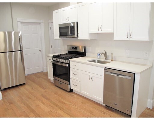 317 Hurley St-Unit -2 in Cambridge, MA - Building Photo