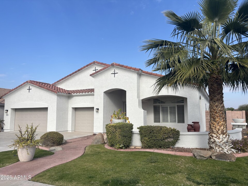 9832 W Hedge Hog Pl in Peoria, AZ - Building Photo