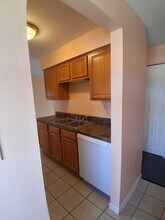 1845 White Chapel Dr in Mount Prospect, IL - Building Photo - Building Photo