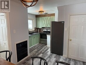 468 Bellevue St in Peterborough, ON - Building Photo - Building Photo