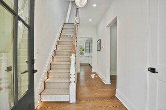66 Seminary St in New Canaan, CT - Building Photo - Building Photo