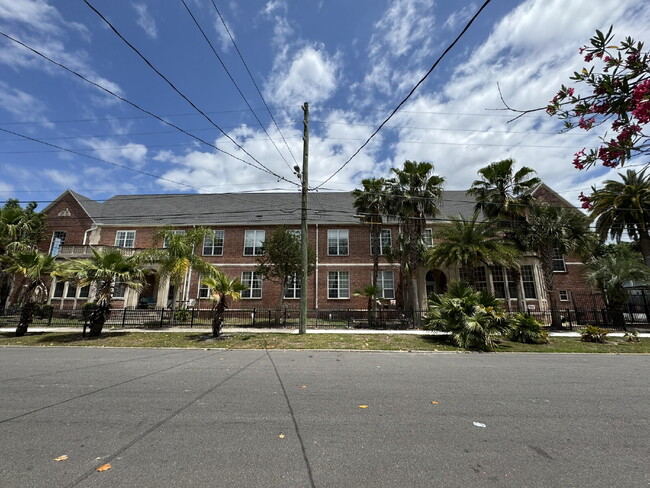 property at 1951 N Market St