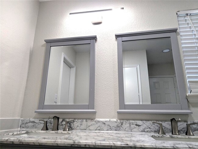 9202 Aberdeen Lake Dr