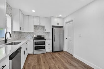 291 NW 7th Ct in Deerfield Beach, FL - Building Photo - Building Photo