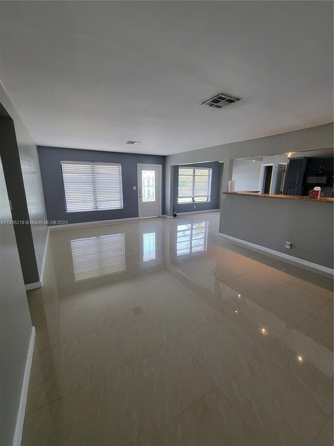 485 NE 34th St in Boca Raton, FL - Building Photo - Building Photo