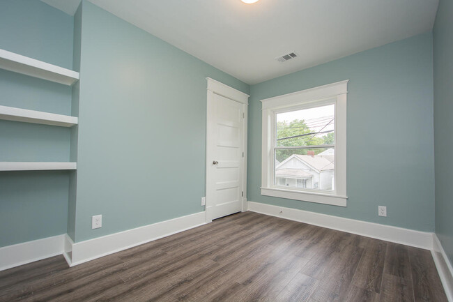 653 Lynn St in Louisville, KY - Building Photo - Building Photo