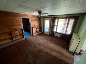 201 E Pennsylvania Ave in New Stanton, PA - Building Photo - Building Photo