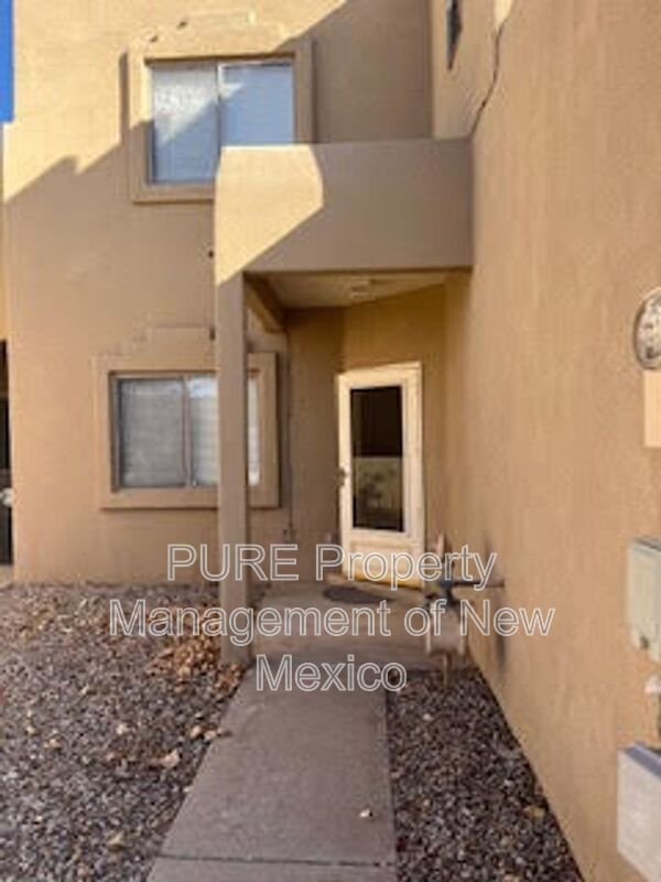 220 Bellehaven Ln NE in Albuquerque, NM - Building Photo - Building Photo