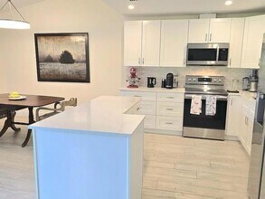 1705 Mariners Cove in Fort Pierce, FL - Foto de edificio - Building Photo