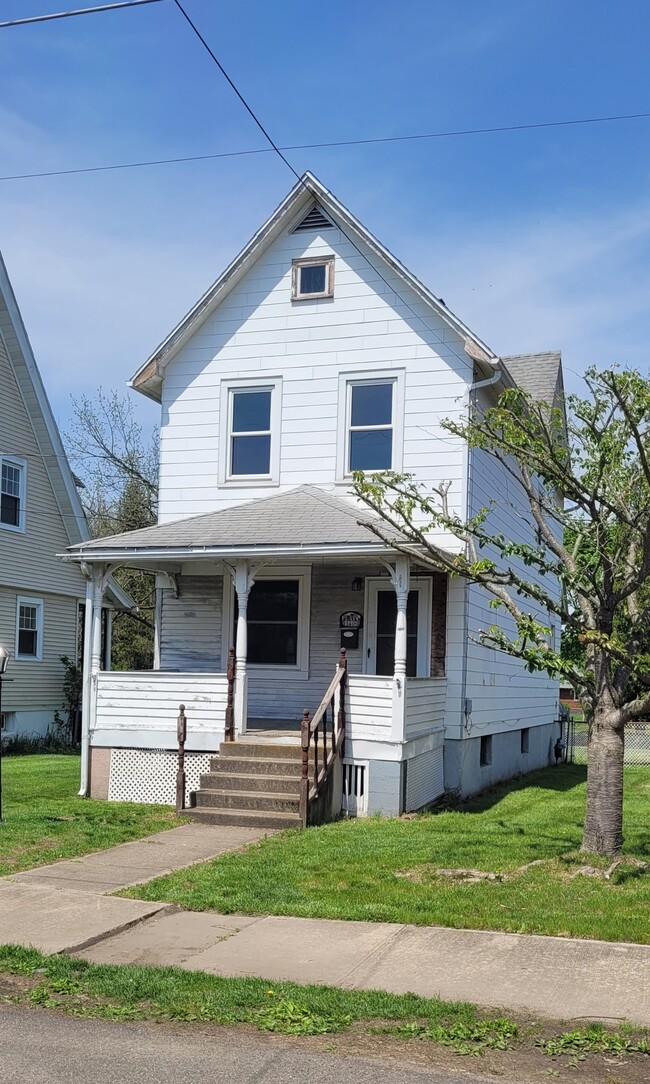 property at 1409 3rd Ave