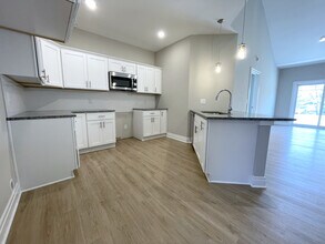 4286 Tisbury Ln in Hamburg, NY - Foto de edificio - Building Photo