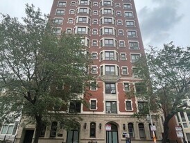 732 W Bittersweet Pl in Chicago, IL - Building Photo