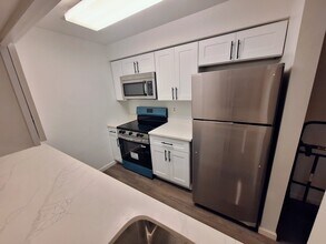 1015 Ravens Crest Dr, Unit 1015 in Plainsboro, NJ - Building Photo - Building Photo