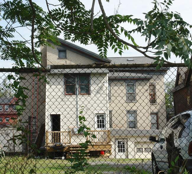 825 W 3rd St in Williamsport, PA - Foto de edificio - Building Photo