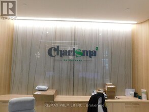 8960 Jane St in Vaughan, ON - Building Photo - Building Photo