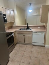 760 S W 122nd Terrace in Pembroke Pines, FL - Building Photo - Building Photo