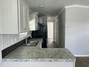 32 Peacock Point in Plant City, FL - Building Photo - Building Photo