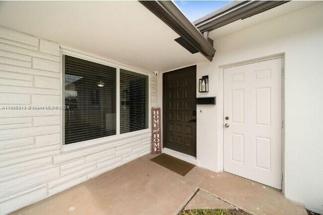 1769 NE 45th St in Oakland Park, FL - Building Photo - Building Photo