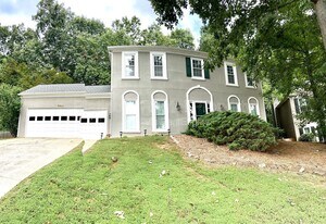 335 Aolian Ct in Alpharetta, GA - Building Photo