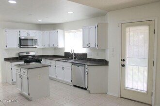 815 Saguaro Park Ct in El Paso, TX - Building Photo - Building Photo