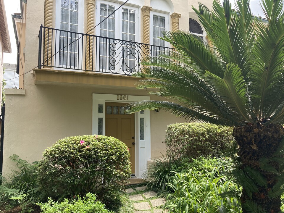 1561 Webster St in New Orleans, LA - Foto de edificio