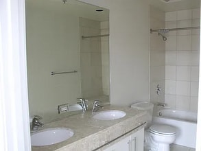 922 NW 11th Ave in Portland, OR - Foto de edificio - Building Photo