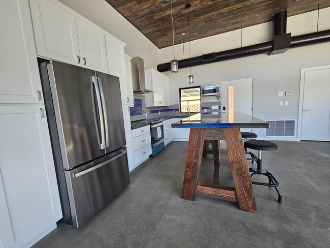 5205 Mormon Ave in Yucca Valley, CA - Building Photo - Building Photo