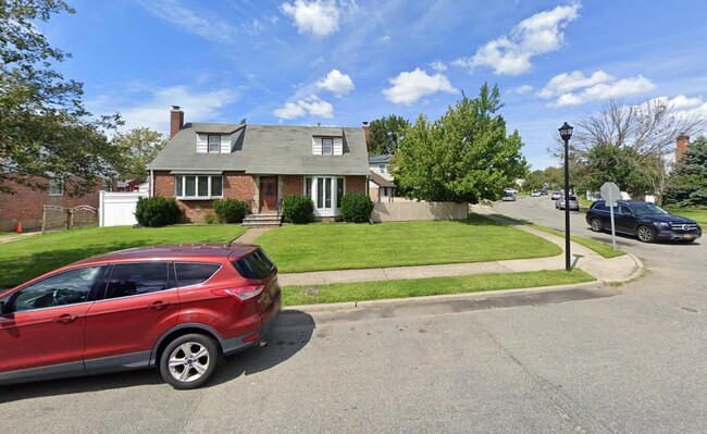 property at 29 Molyneaux Rd