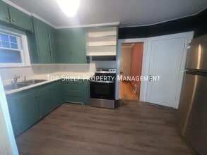 1063 42nd St in Des Moines, IA - Building Photo - Building Photo