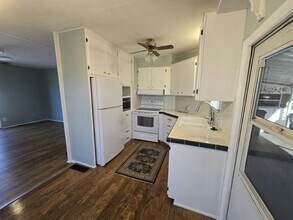 303 50th Avenue Plaza W in Bradenton, FL - Building Photo - Building Photo