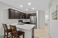 6948 Halton Park Ln in Coconut Creek, FL - Building Photo - Building Photo