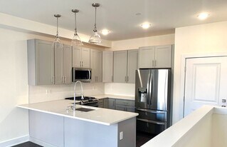 514 W Montgomery Ave in Philadelphia, PA - Building Photo