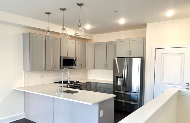 property at 514 W Montgomery Ave