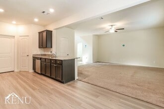 10659 Lost aples Dr in Cleveland, TX - Building Photo - Building Photo